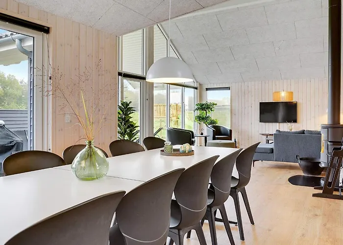 Luxury Family Retreat - By Traum *