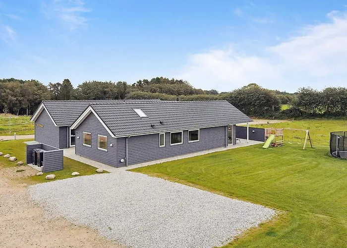 Дом отдыха Luxury Family Retreat - By Traum Бёркоп